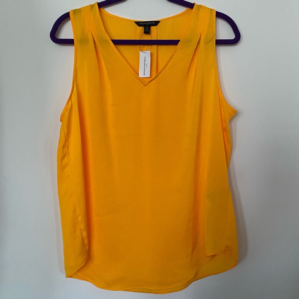 NWT Banana Republic Yellow Flowy Tank Size M